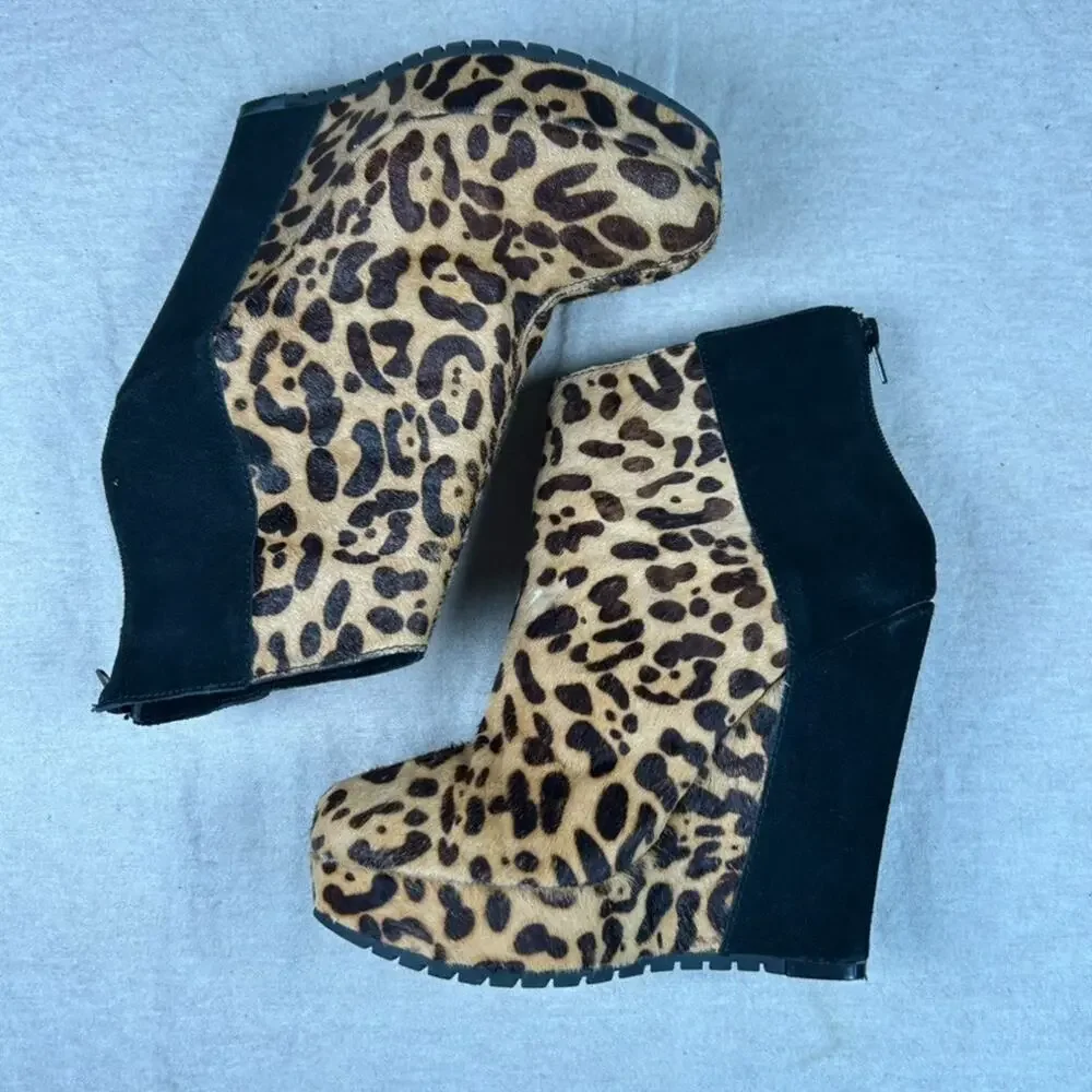 Kelsi Dagger Huette Leather Wedge‎ Platform Booties Size 8.5M Leopard Calf Hair